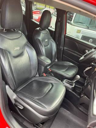 JEEP RENEGADE 1.8 16V FLEX 4P AUTOMÁTICO JEEP RENEGADE 1.8 16V FLEX 4P AUTOMÁTICO